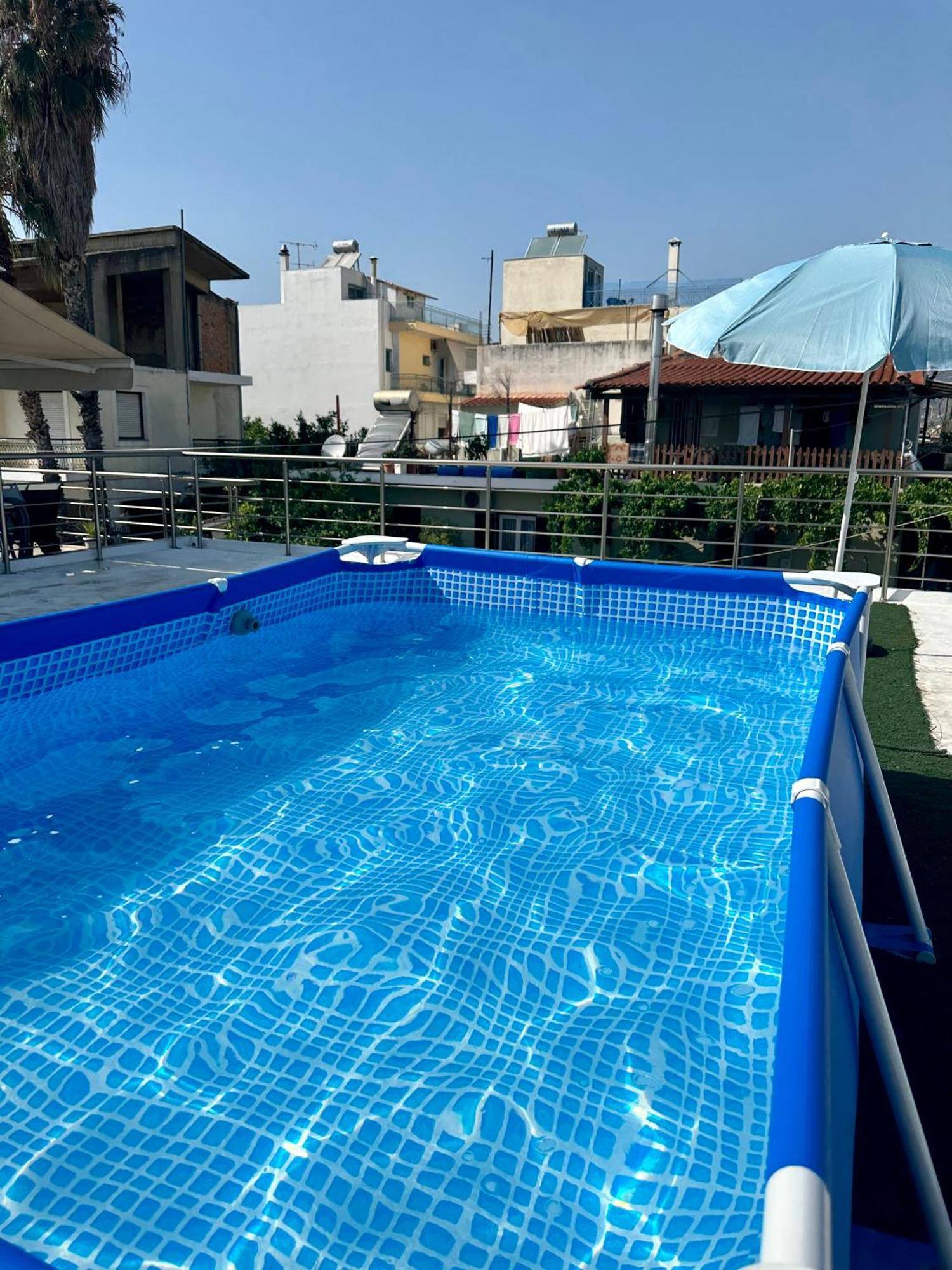 Red Harmony By The Sea Pool And Balcony Apartment Kalamata Exterior photo